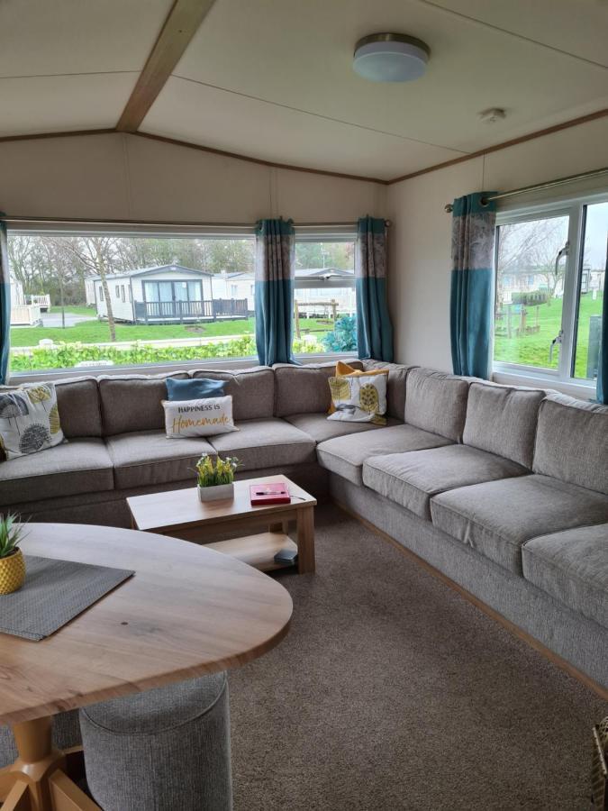 Hot Tub Hols 3 Bed Caravan At 42 Kingfisher Court Tattershall Exterior photo