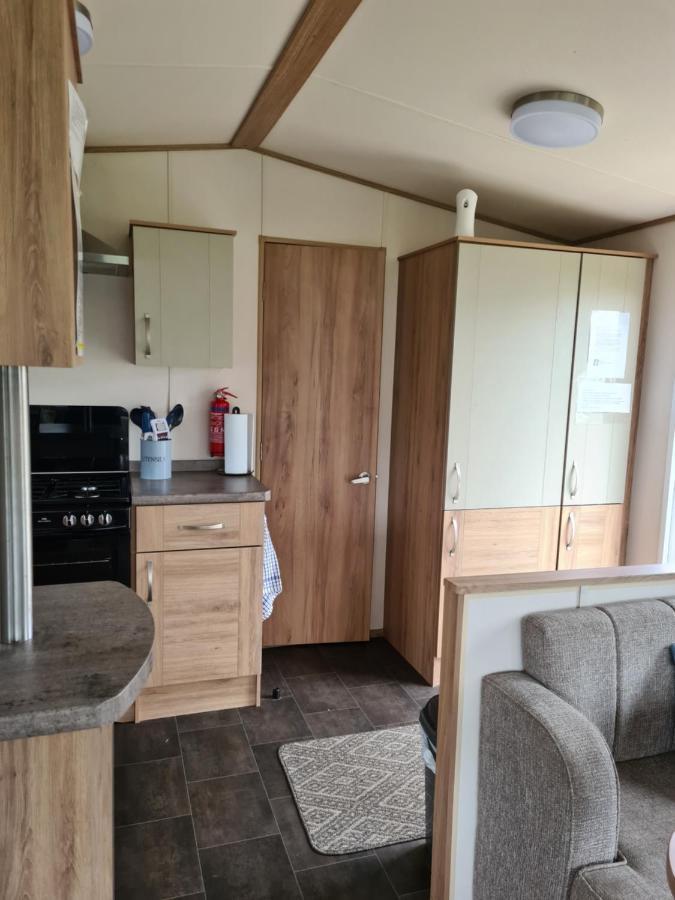 Hot Tub Hols 3 Bed Caravan At 42 Kingfisher Court Tattershall Exterior photo