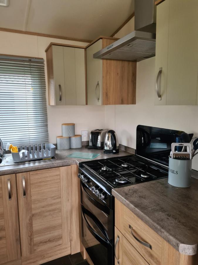 Hot Tub Hols 3 Bed Caravan At 42 Kingfisher Court Tattershall Exterior photo