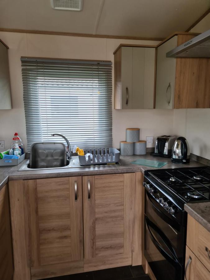 Hot Tub Hols 3 Bed Caravan At 42 Kingfisher Court Tattershall Exterior photo